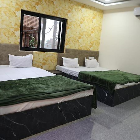 Hotel Somnath Inn Ujjain Exteriör bild