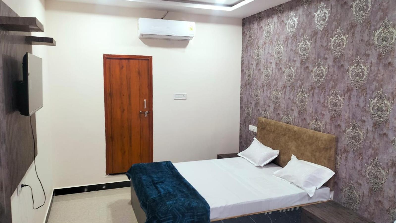 Hotel Somnath Inn Ujjain Exteriör bild