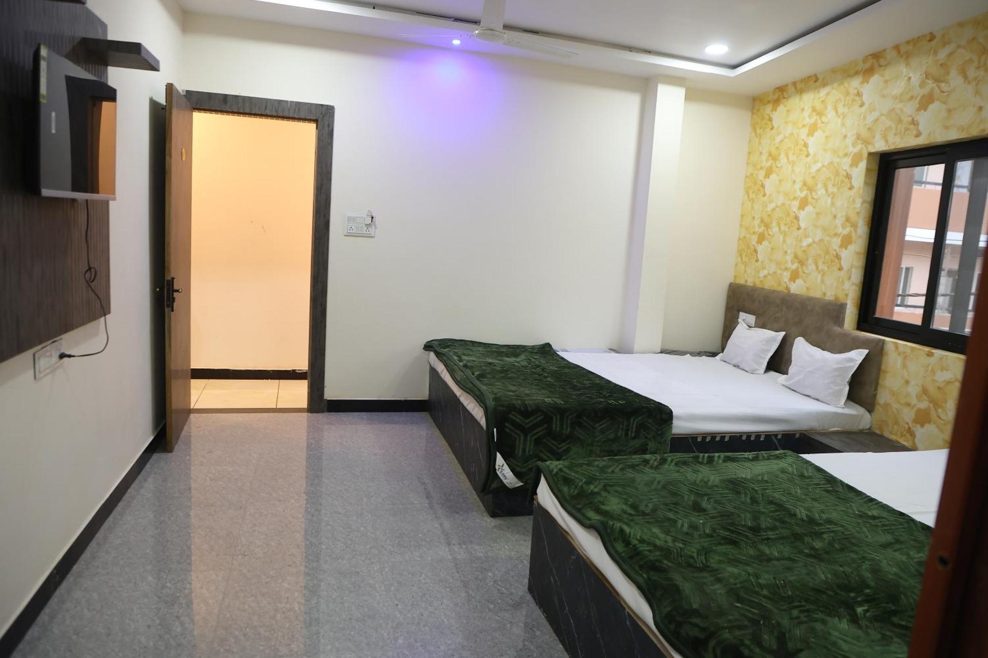 Hotel Somnath Inn Ujjain Rum bild