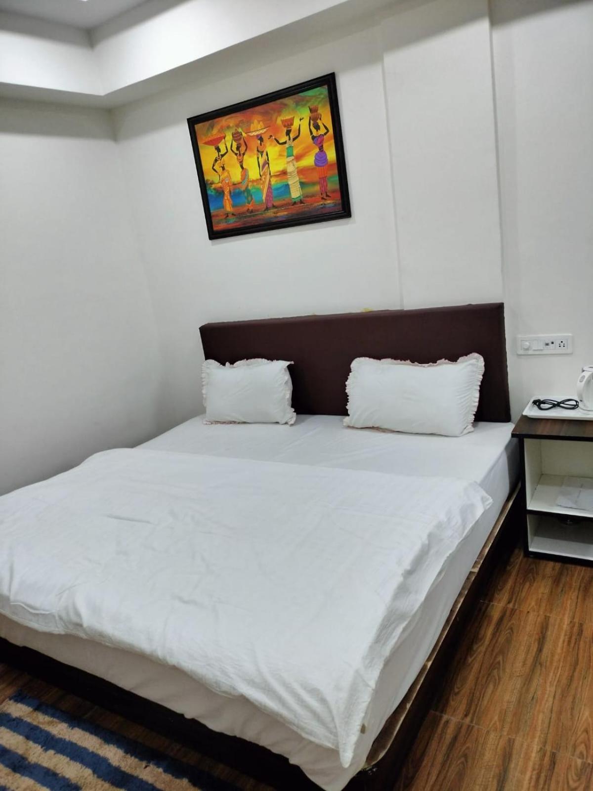 Hotel Somnath Inn Ujjain Exteriör bild