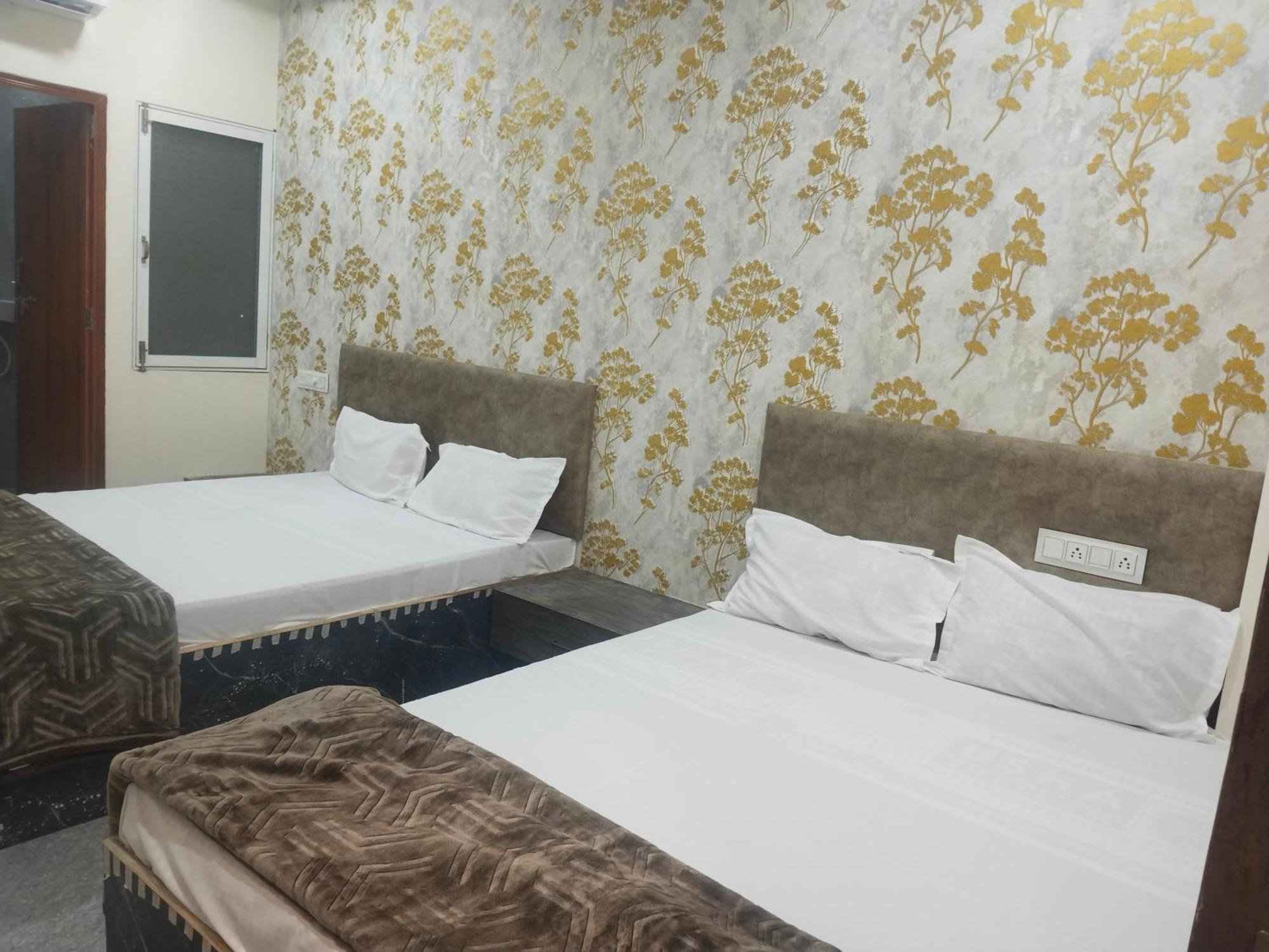 Hotel Somnath Inn Ujjain Exteriör bild